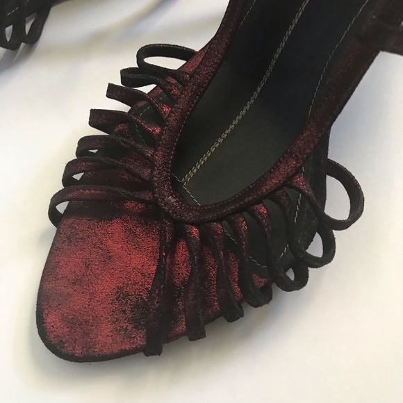 Badgley Mischka shimmery dark red heels - Picture 4 of 7